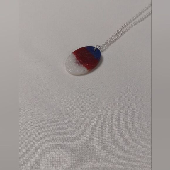 CLEARANCE  Red white blue resin oval necklace with silver toned 11 inch chain - Picture 3 of 7